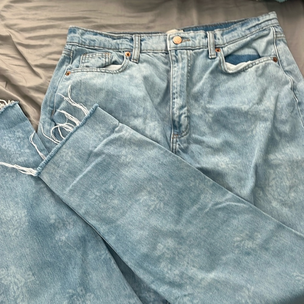 Blue boyfriend size 8 jeans (bleach flower detail)